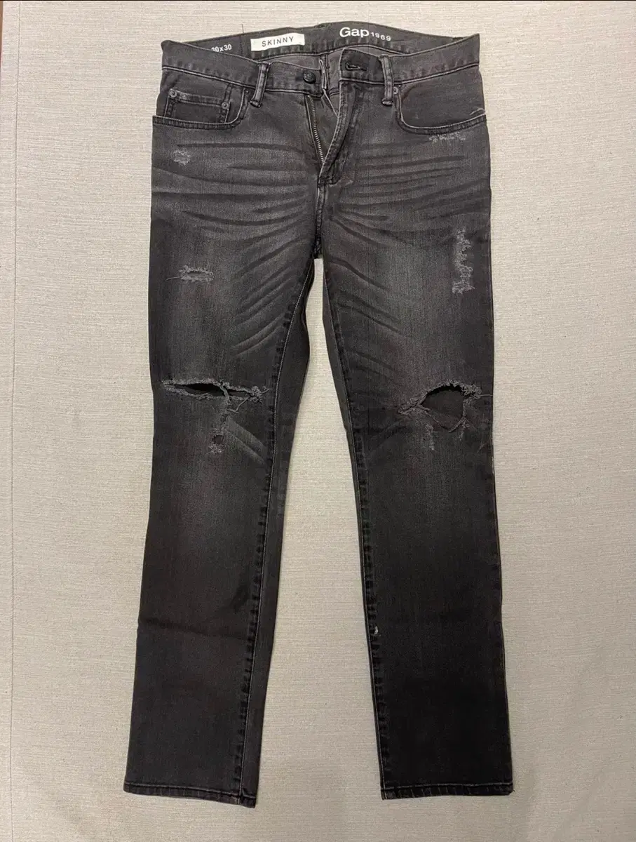 GAP 1969 Destroyed Dark Wash 허리30